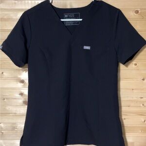 Figs Black Scrub Top